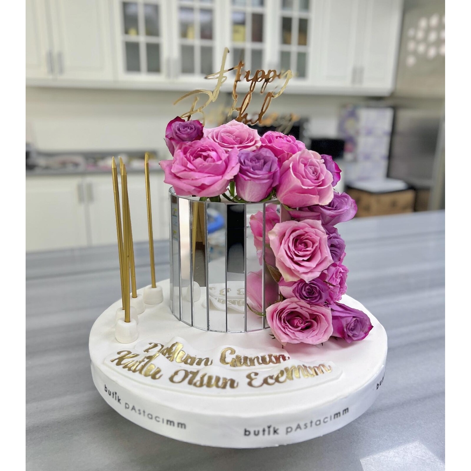 Aynalı Çiçekli Konsept Pasta