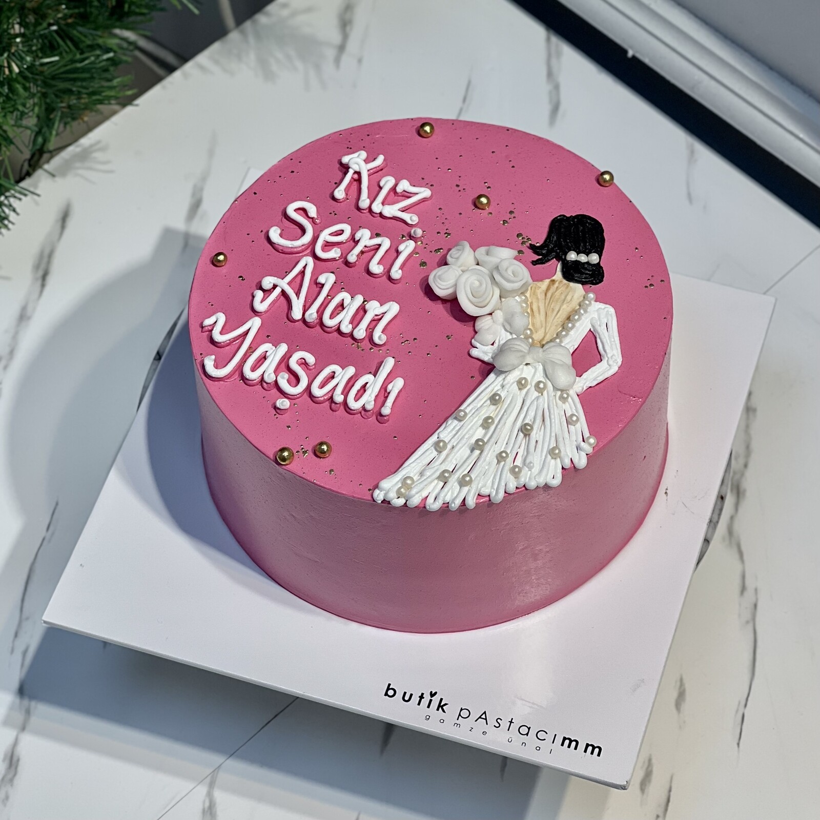Bekarlığa Veda Gelin Çizimli Pasta