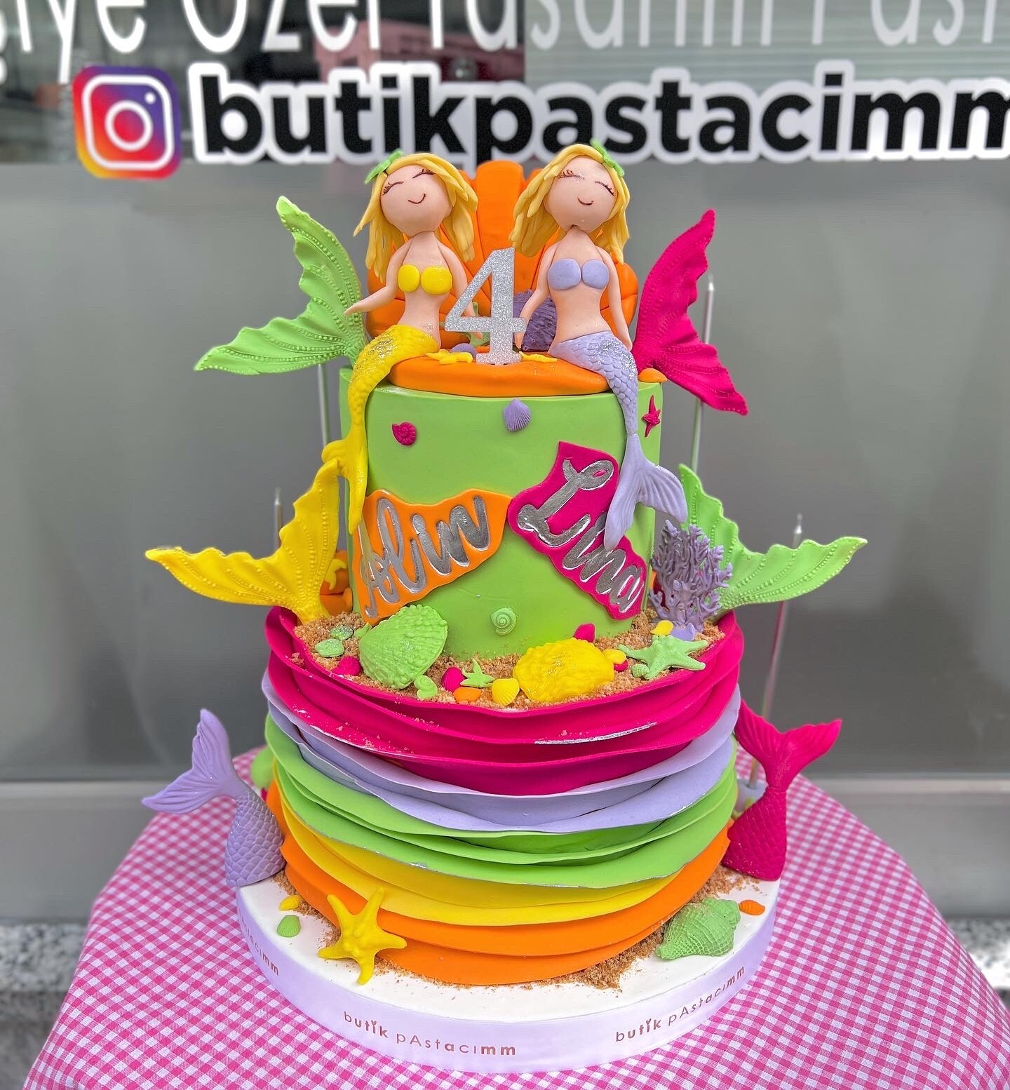 Deniz Kızı Renkli Çocuk Pastası