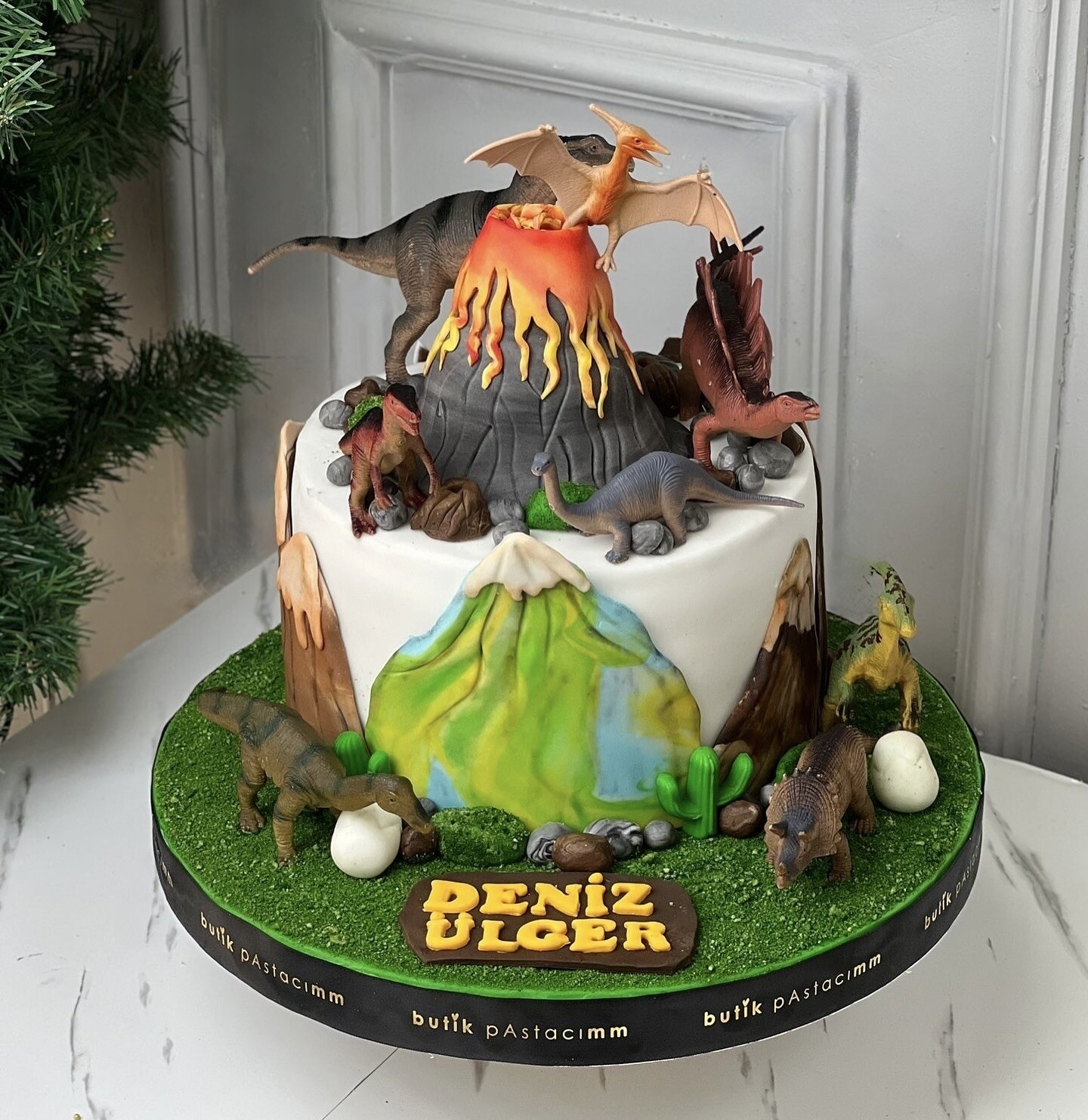 Dinazorlu Çocuk Pastası