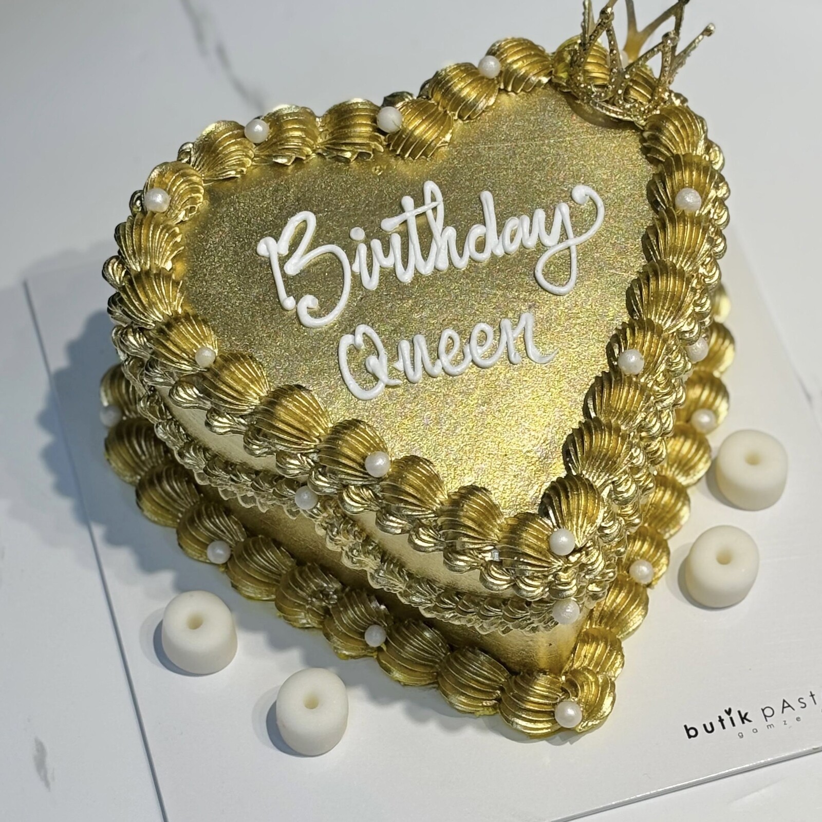 Gold Kalpli Yazılı Pasta