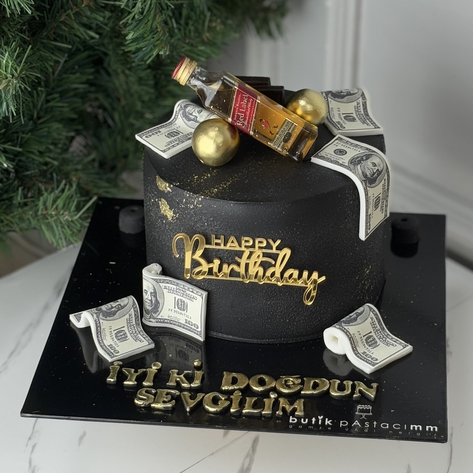 İçki Detaylı Mini Boy Erkek Pastası