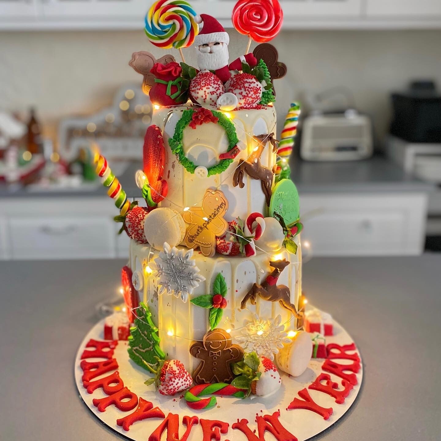 Işık Süslemeli Yılbaşı Pastası