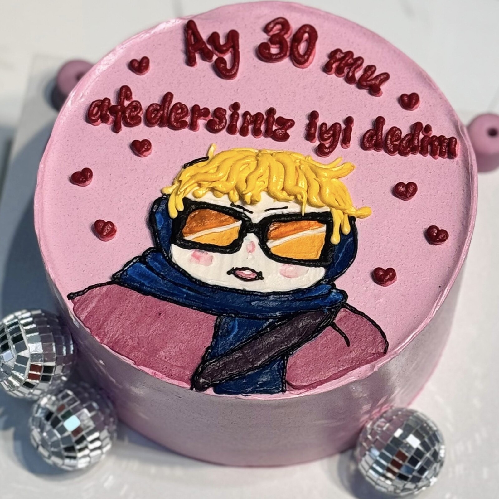 Komik Teyze Çizimli Yazılı Pasta