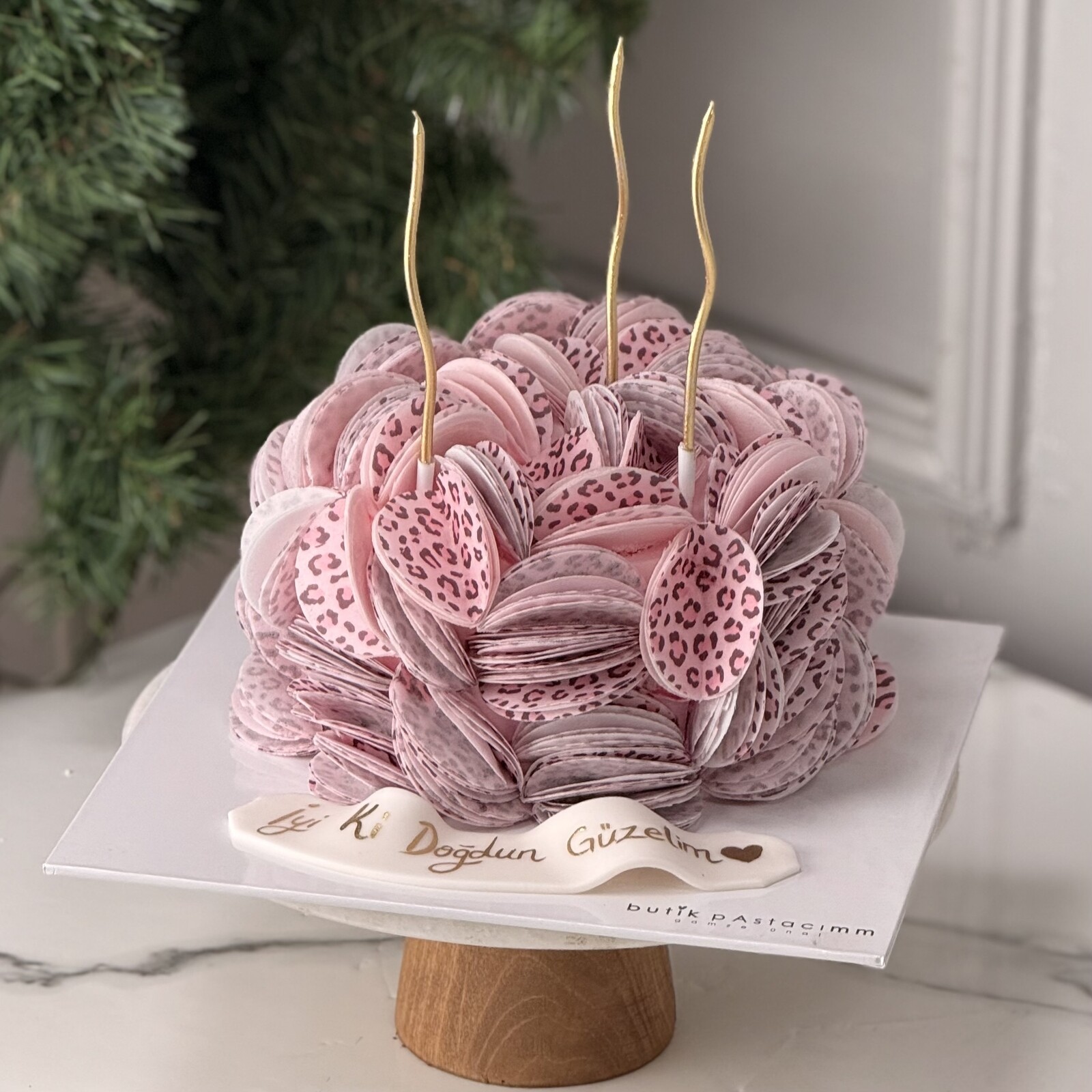 Leopar Wafer Paper Pasta