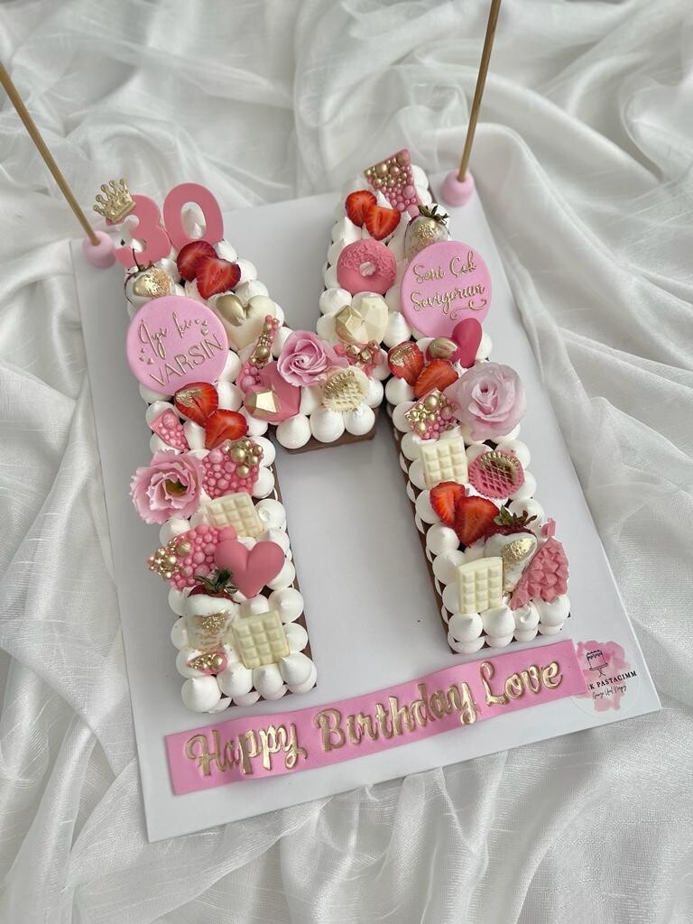 M Harf Kurabiye Pasta