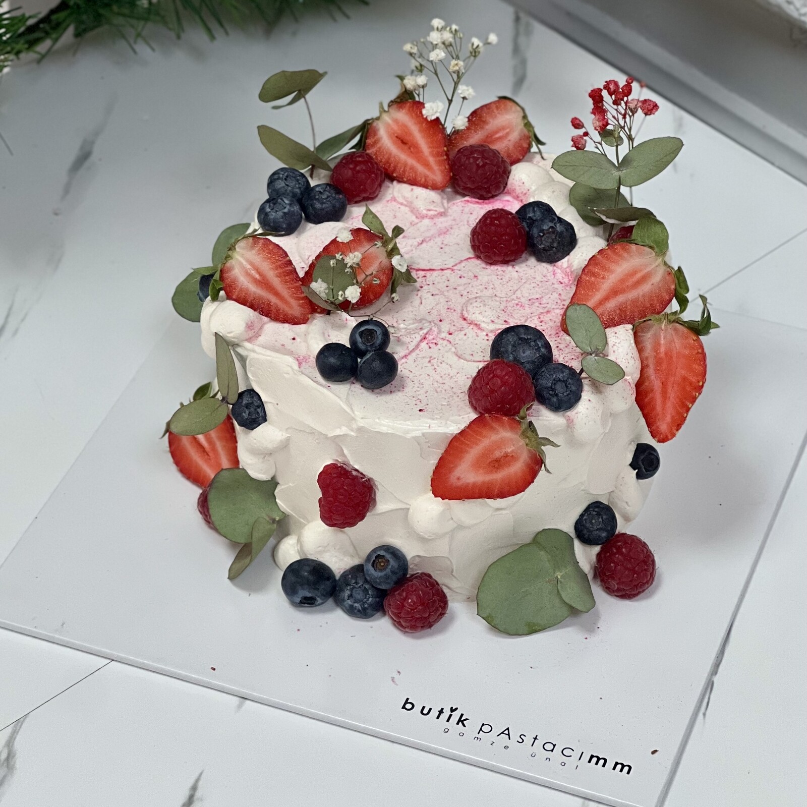 Meyveli Yaban Mersinli Vintage Pasta