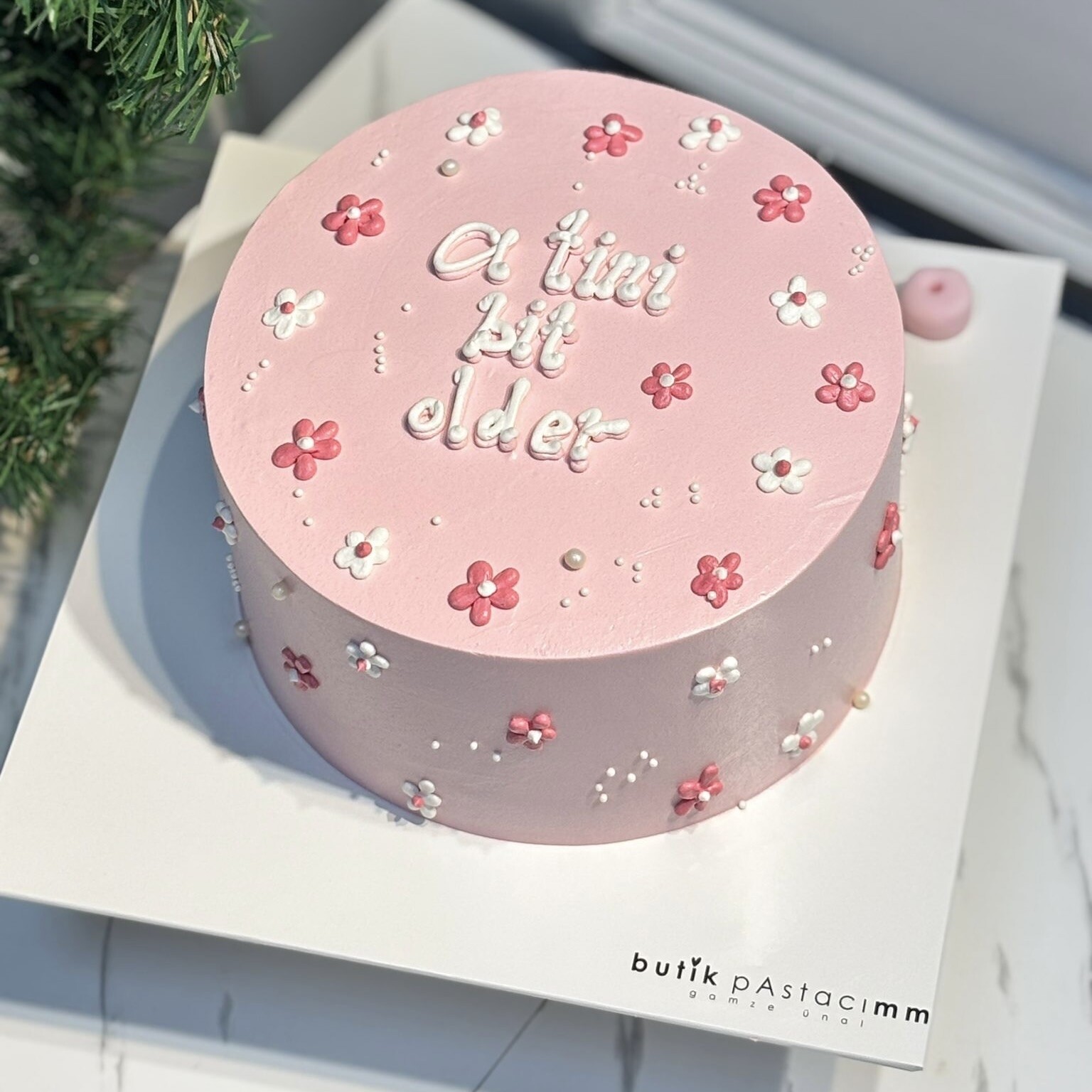 Mini Çiçekli Pembe Yazılı Pasta