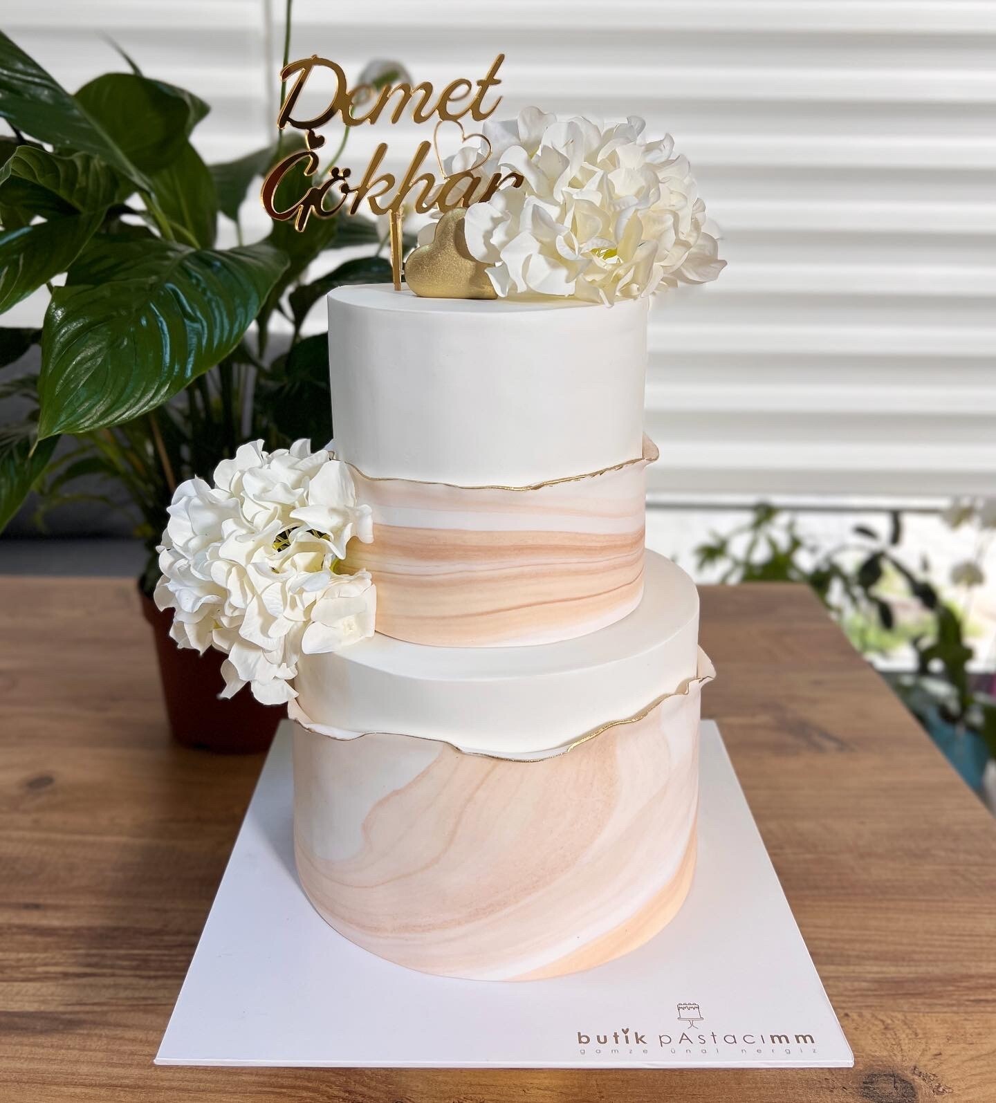 Nişan Konseptli Tasarım Pasta
