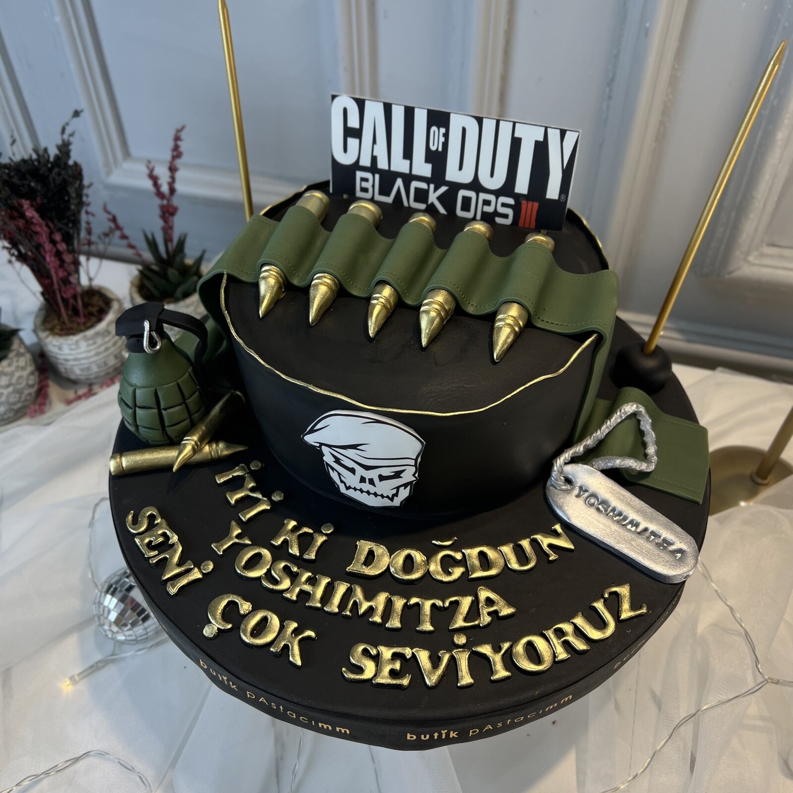 Oyun Karakterli Tasarım Pasta