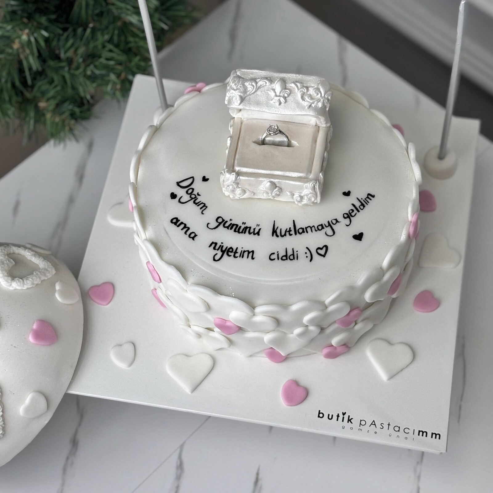 Özel Tasarım Evlilik Teklifi Pastası
