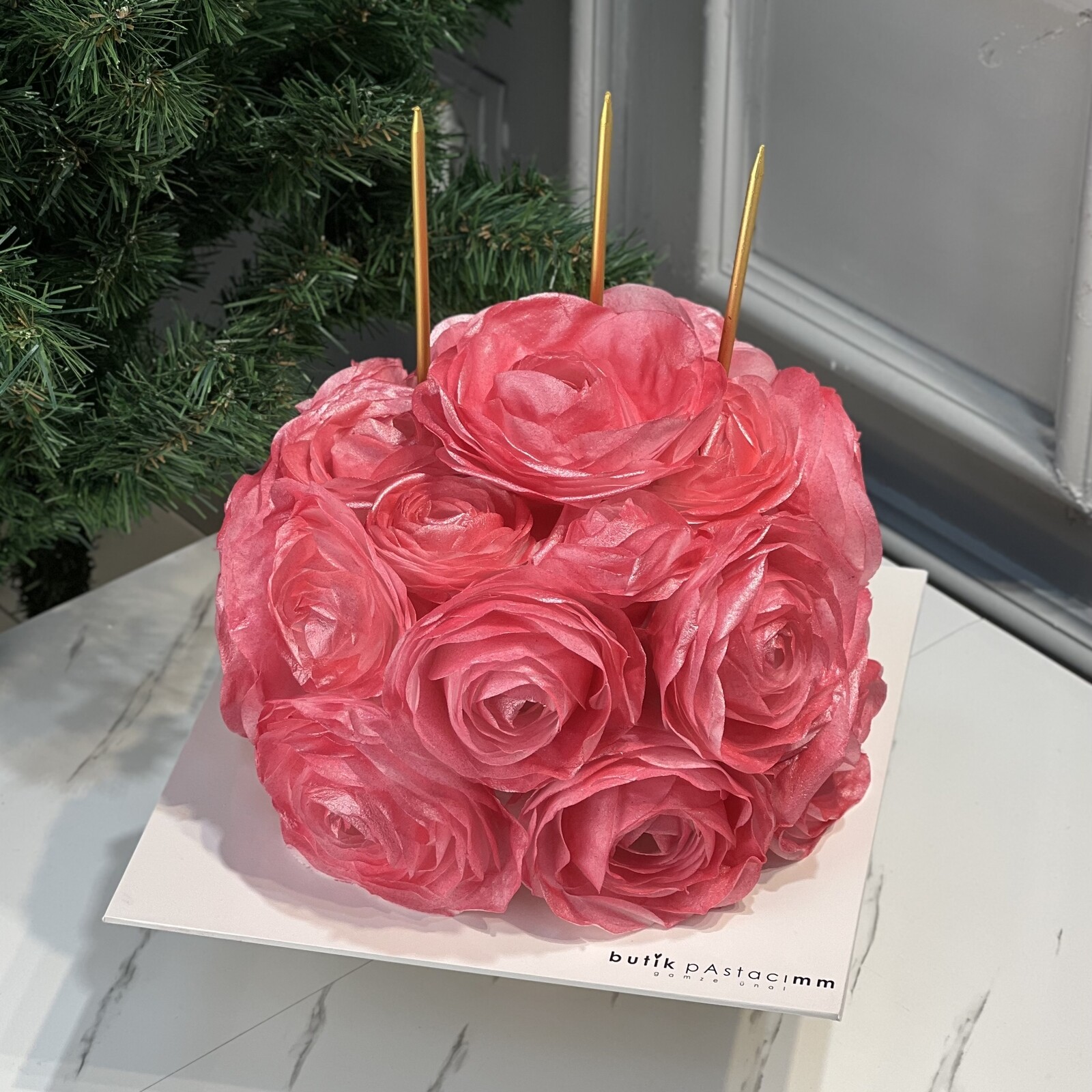 Pembe Gül Detaylı Sevgiliye Hediye Pasta