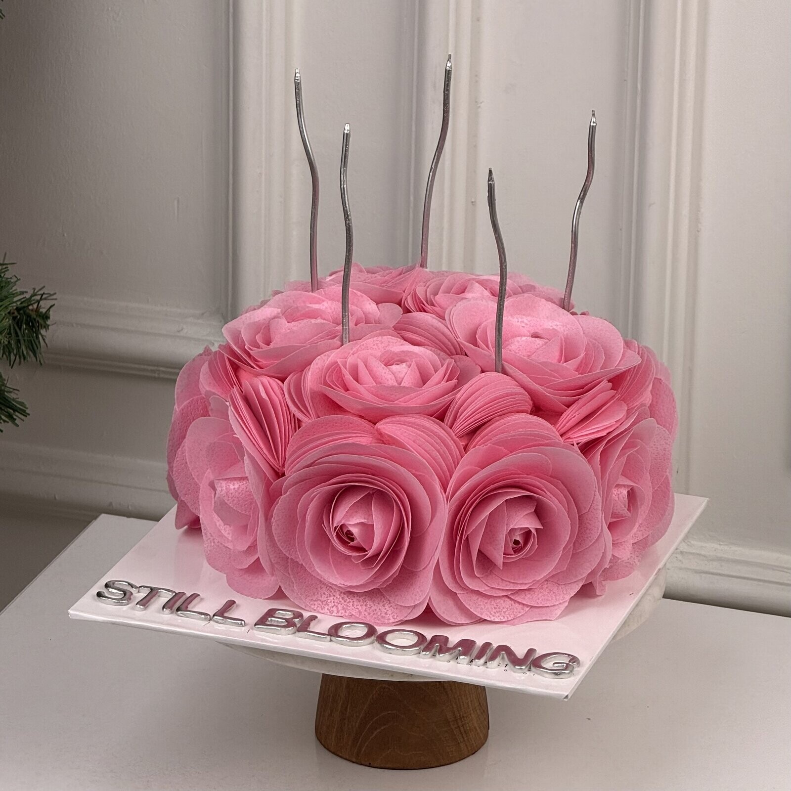 Pembe Gül Detaylı Sevgiliye Hediye Pasta