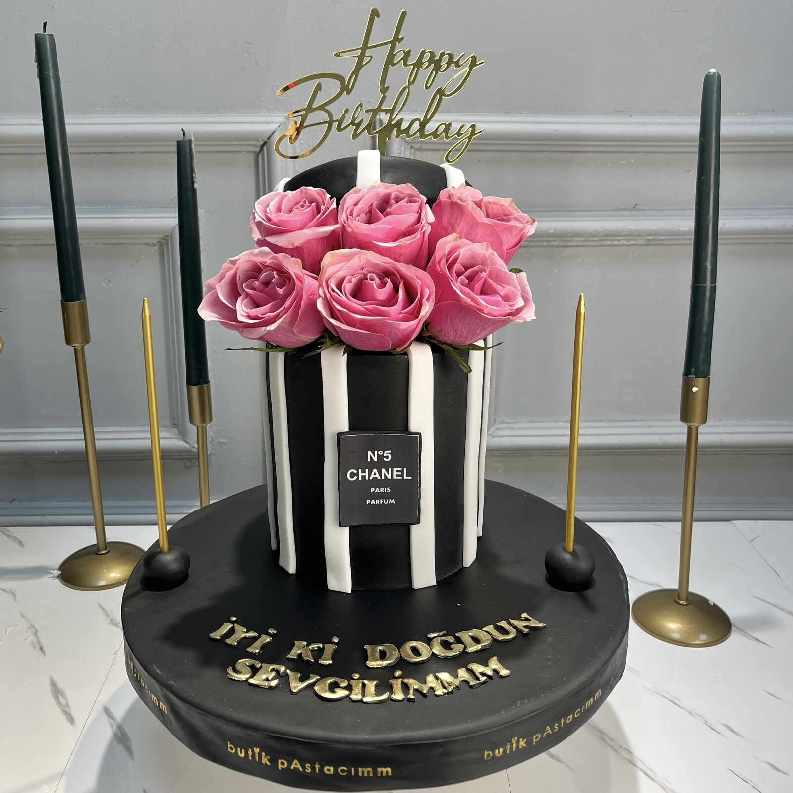 Pembe Güllü Sevgiliye Hediye Pasta