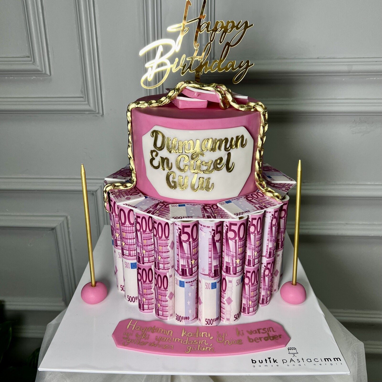 Pembe Para Tasarımlı Pasta