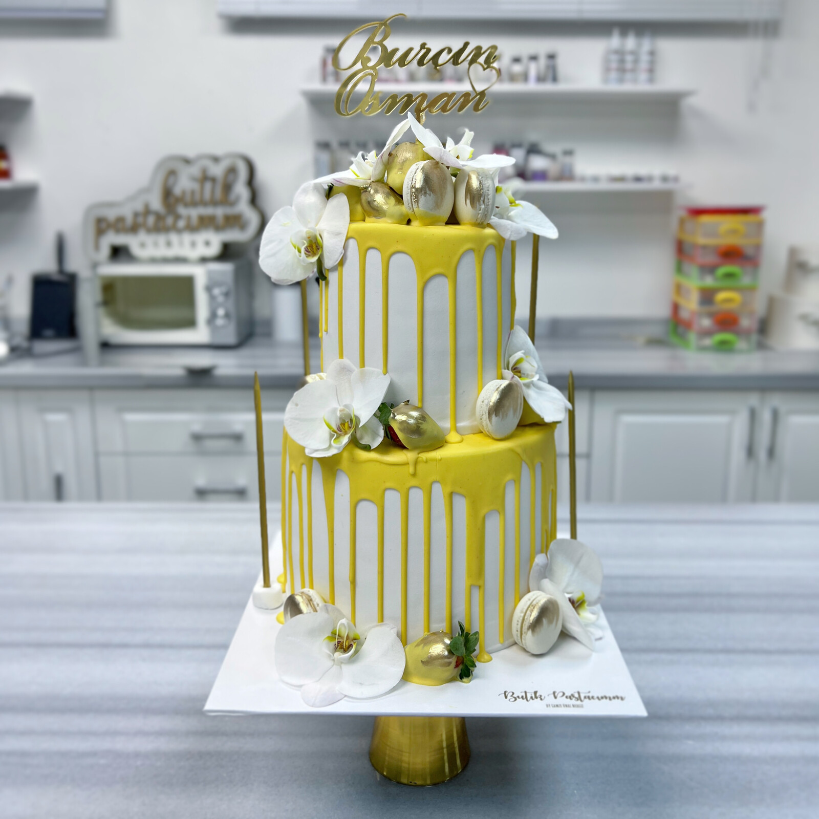 Sarı Çikolatalı Tasarım Pasta