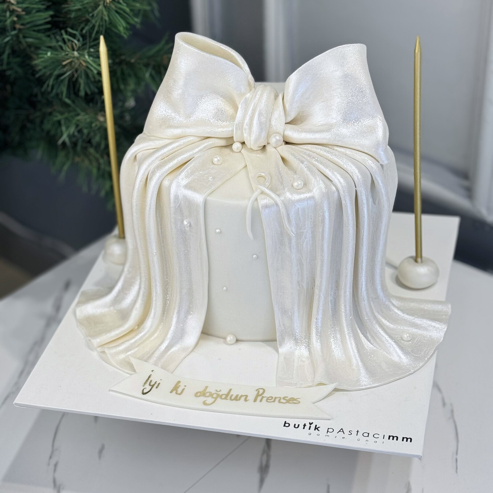 Sedefli Kurdele Detaylı Pinterest Pastası