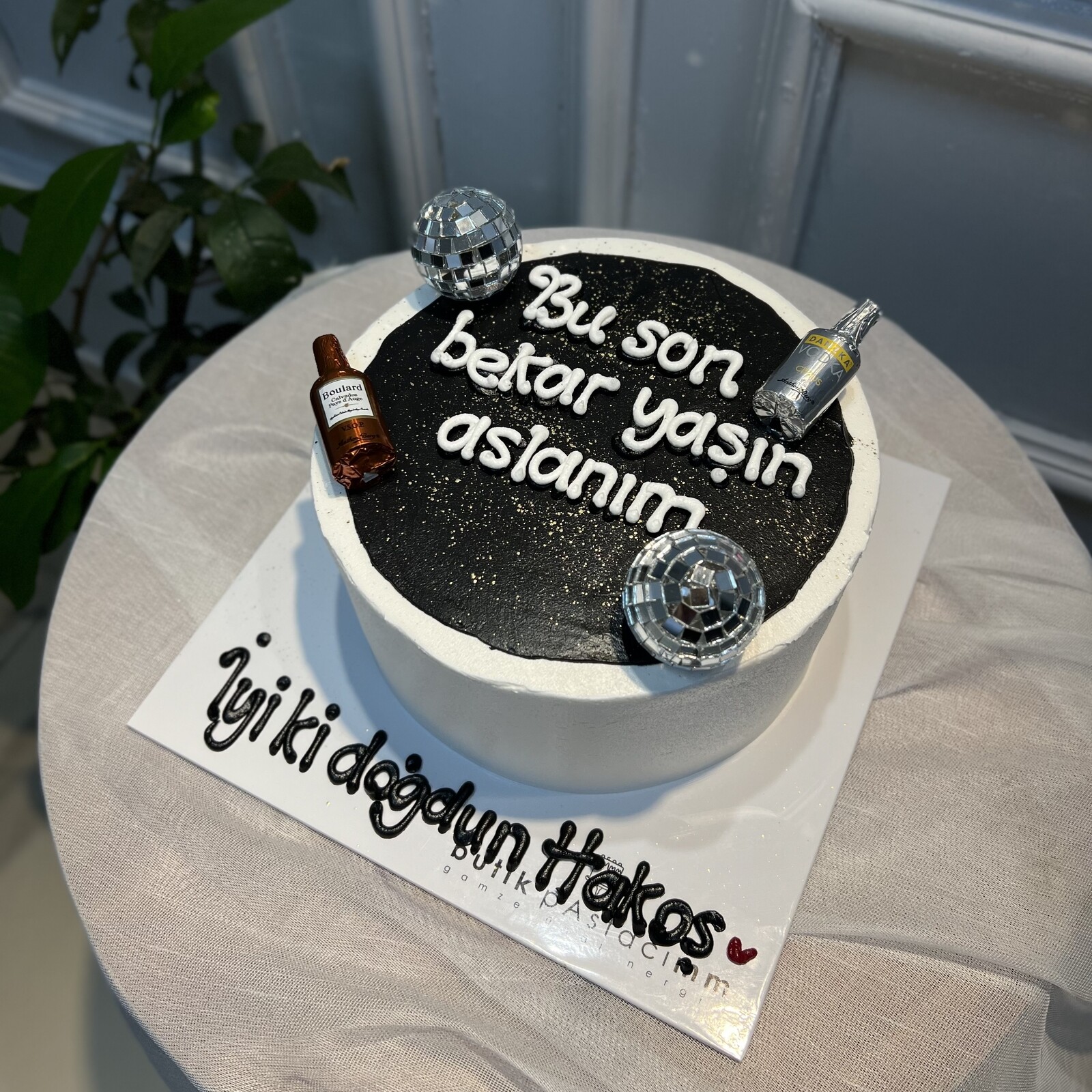 Son Bekar Yaşın Yazılı Pasta