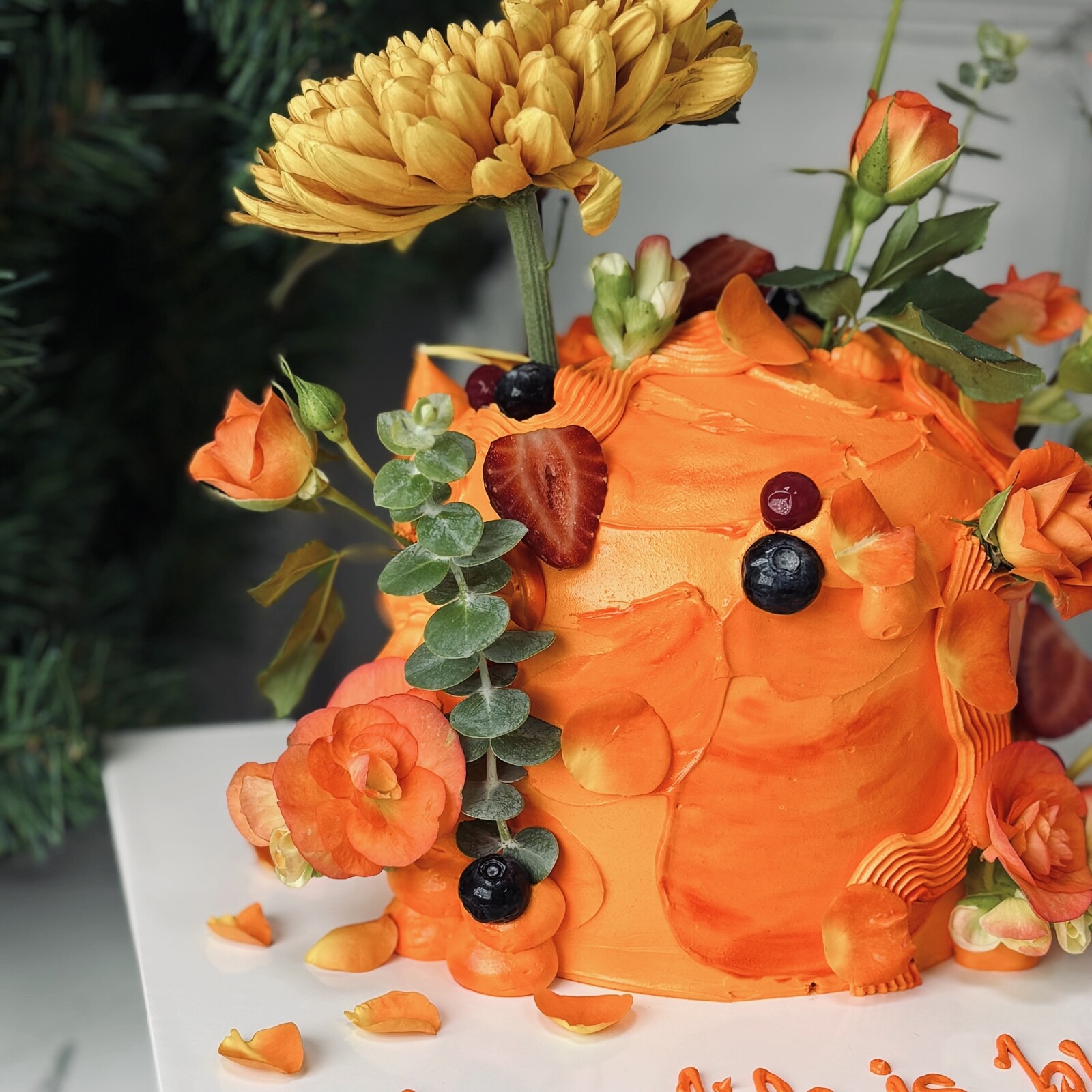 Trend Karışık Çiçekli Tasarım Pasta (Turuncu)