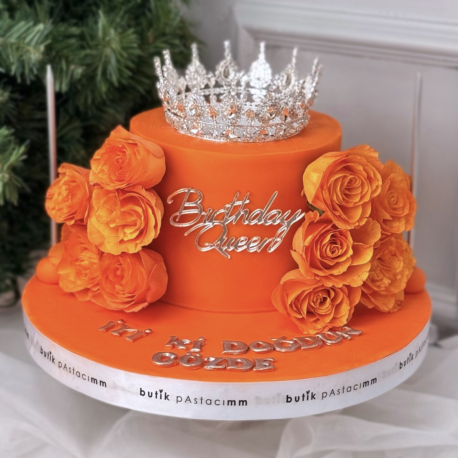 Üfleyince Etrafa Sim Saçılan Turuncu Güllü Pasta (Simli Pasta Üfleme)