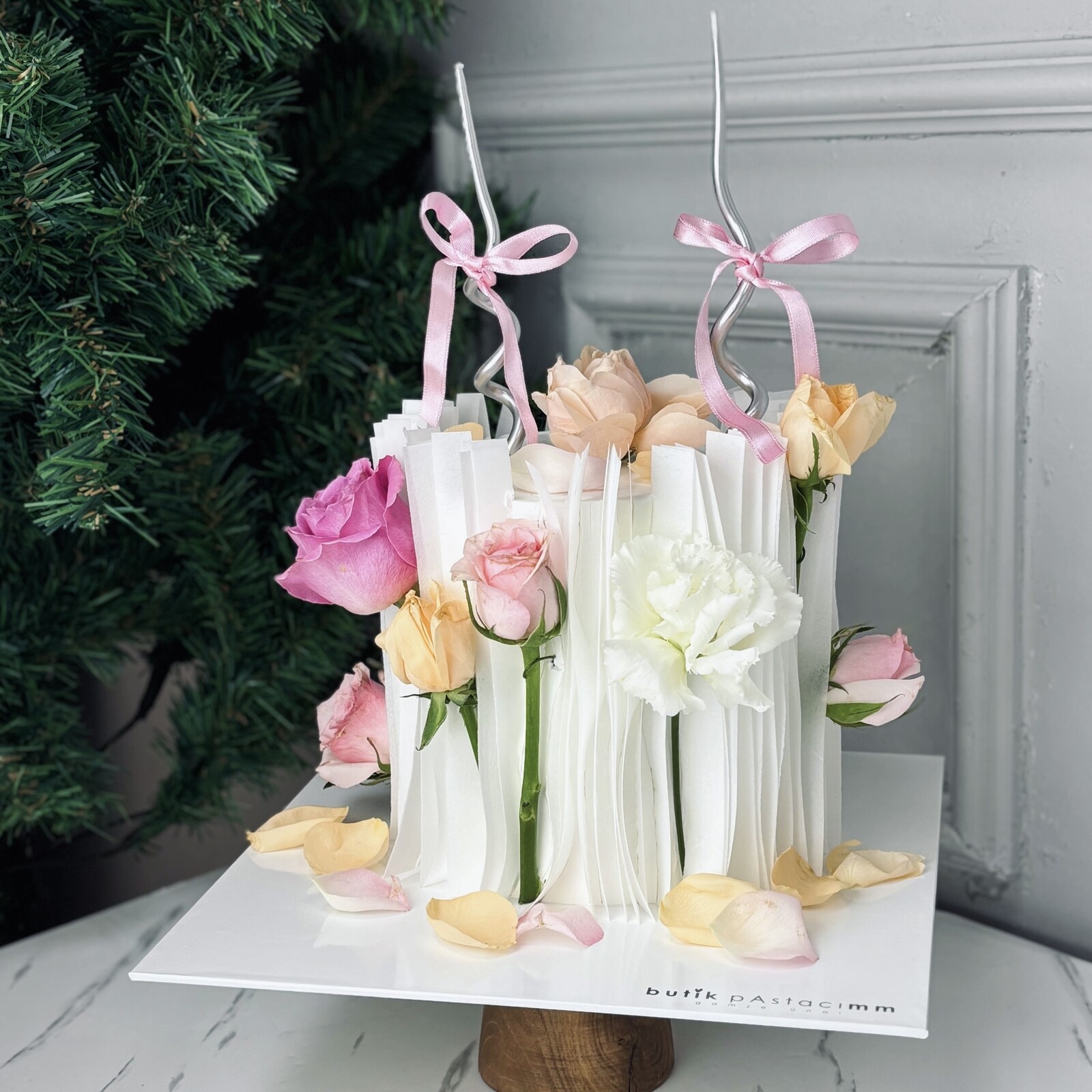 Wafer Paper Çiçekli Pasta