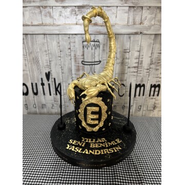 Akrep Figürlü Tasarım Pasta