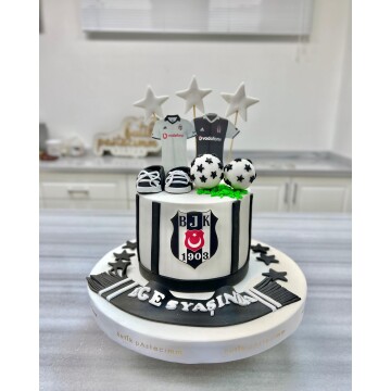 Beşiktaşlı Çocuk Pastası