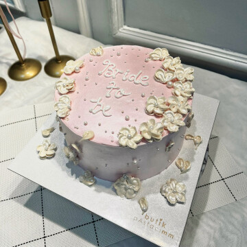 Bride To Be Sedefli Çiçekli Pasta