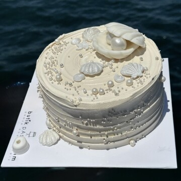 Deniz Kabuklu İncili Pasta