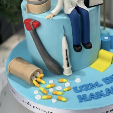 Doktor Uzmanlık Pastası