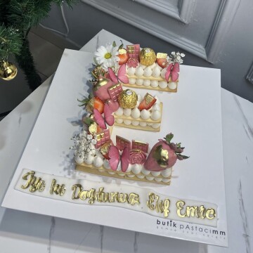 E Harfli Kurabiye Pasta