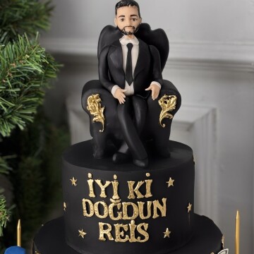 Figürlü Patron Pastası