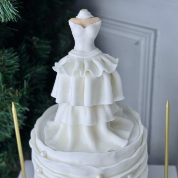 Gelinlikli Bekarlığa Veda Pastası