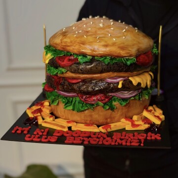 Hamburger Patates Pasta