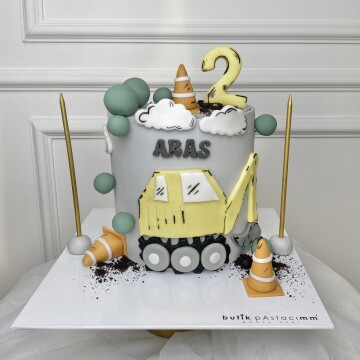 İş Makineli Çocuk Pastası