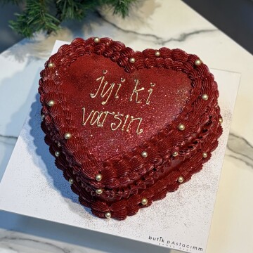 Kırmızı Kalpli Simli Pasta