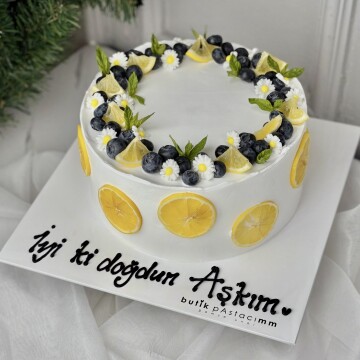 Limonlu Yaban Mersinli Papatyalı Pasta