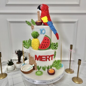 Papağan Tasarımlı Pasta