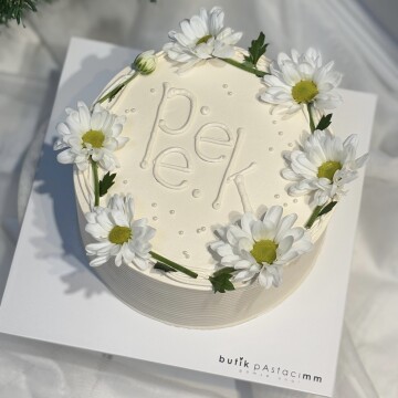 Papatyalı Yazılı Pasta