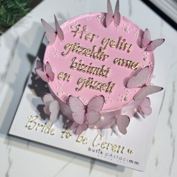 Pembe Kelebekli Yazılı Pasta