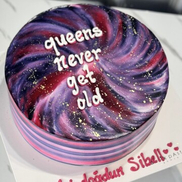 Pembe Mor Renk Geçişli Yazılı Pasta