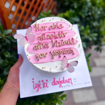 Pembe Şeritli Gold Yazılı Pasta