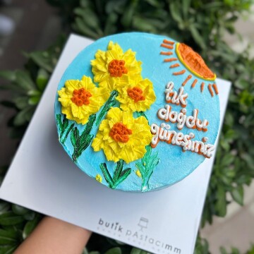 Sarı Çiçek Çizimli Yazılı Pasta