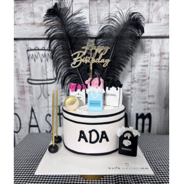 Süslü Tüylü Tasarım Pasta