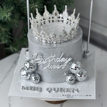 Üfleyince Etrafa Sim Saçılan Silver Taçlı Disco Toplu Pasta (Simli Pasta Üfleme)