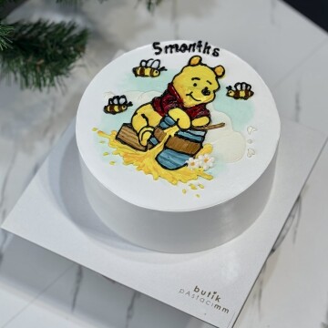 Winnie The Pooh Çizimli Pasta