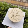 Gold Yazılı Şık Pasta