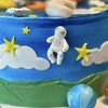 Kremalı Astronot ve Gezegenli Çocuk Pastası